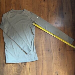 Women’s Size Medium Fitted Dri-Fit Nike Pro Combat Long Sleeve Shirt